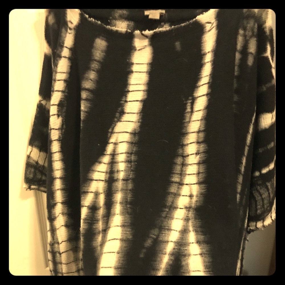 ECOTE TIE DYED SHORT SLEEVE OBER THROW SHIRT.